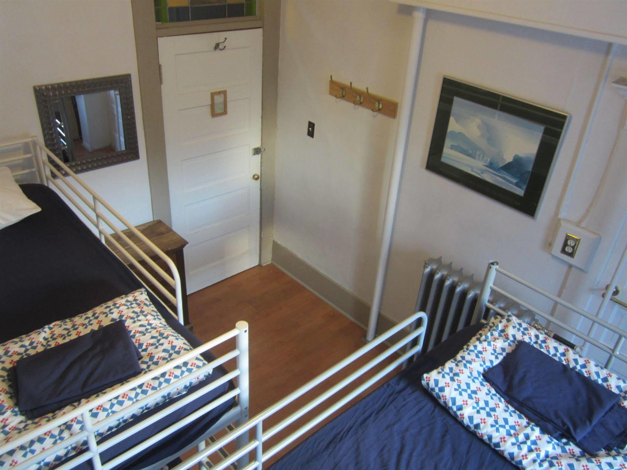 St Clair Hostel Vancouver Dış mekan fotoğraf